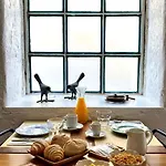 Bed and Breakfast Santa Bica Eat Drink & Sleep 4*