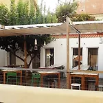 Bed and breakfast Santa Bica Eat Drink & Sleep Lisboa