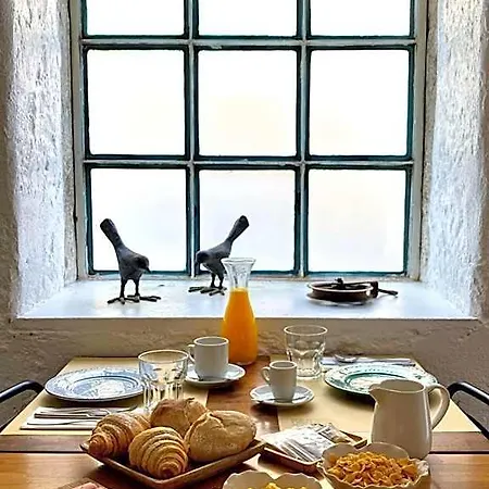 Santa Bica Eat Drink & Sleep Bed & Breakfast 4*