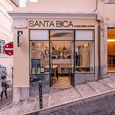 Santa Bica Eat Drink & Sleep ベッド・アンド・ブレックファスト 4*