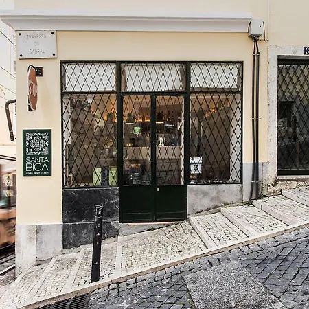 Santa Bica Eat Drink & Sleep Panzió