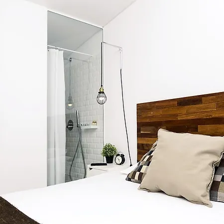 Santa Bica Eat Drink & Sleep