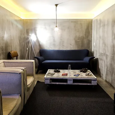 Bed & Breakfast Santa Bica Eat Drink & Sleep Lisboa