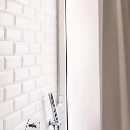 Santa Bica Eat Drink & Sleep Panzió Lisboa