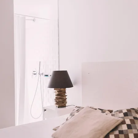 Santa Bica Eat Drink & Sleep Bed and Breakfast 4*