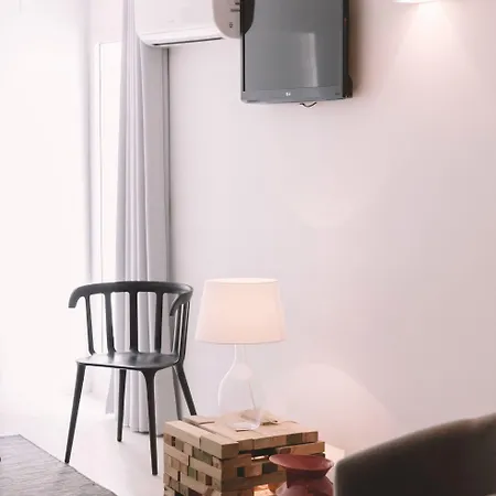 Santa Bica Eat Drink & Sleep