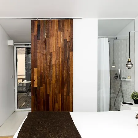 فندق مبيت وإفطار Santa Bica Eat Drink & Sleep 4*