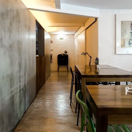 فندق مبيت وإفطار Santa Bica Eat Drink & Sleep 4*